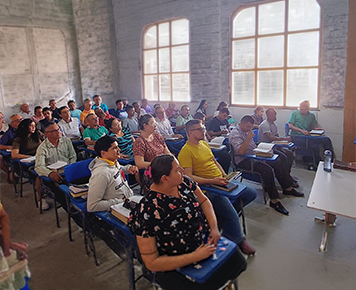 Aula Presencial Instituto Educar Kerigma